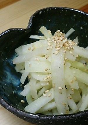 韓国料理：大根のナムル-レシピのメイン写真