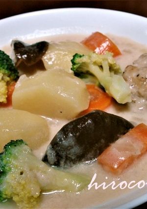 ルウ使わず！美味しいクリームシチュー-レシピのメイン写真