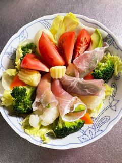 生ハムアボカドの彩りサラダ-レシピのメイン写真