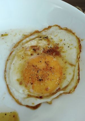 目玉焼き。ご馳走だなぁ。-レシピのメイン写真