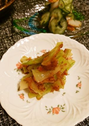 ブロッコリー芯梅肉和え-レシピのメイン写真