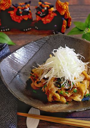 スモークミミガーのラー油和え　沖縄-レシピのメイン写真