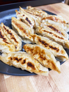 下味しっかり!キャベツとニラの大判餃子-レシピのメイン写真
