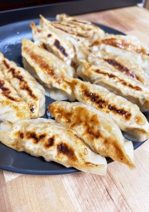 下味しっかり!キャベツとニラの大判餃子-レシピのメイン写真