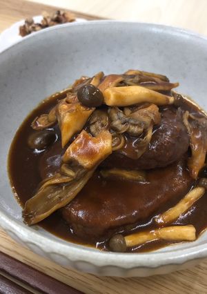 きのこたっぷり煮込みハンバーグ-レシピのメイン写真