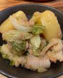 新じゃが、玉ねぎ、キャベツの煮込み
