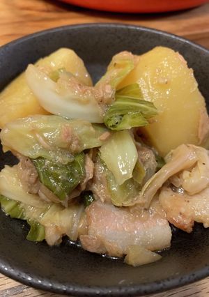 新じゃが、玉ねぎ、キャベツの煮込み-レシピのメイン写真