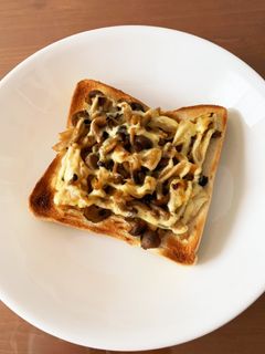 しめじとキャベツのマヨパン-レシピのメイン写真