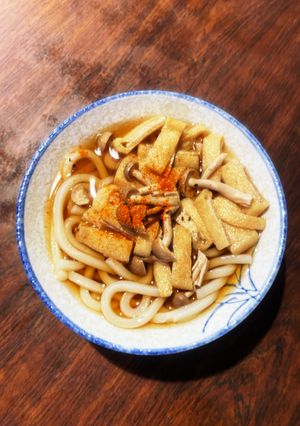 油揚げとぶなしめじの温か讃岐掛けうどん-レシピのメイン写真