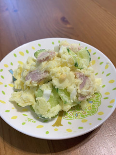 魚肉ソーセージとゆで卵のなめらかポテサラ-レシピのメイン写真