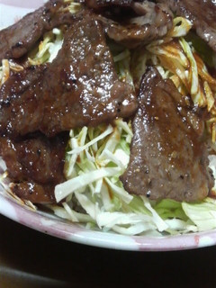 千切りキャベツがおいし☆カルビ丼-レシピのメイン写真