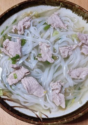牛だし豚ヒレもやしフォー 268kcal-レシピのメイン写真