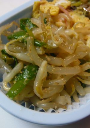 お弁当に♪もやしとにらのゴマラー油和え-レシピのメイン写真