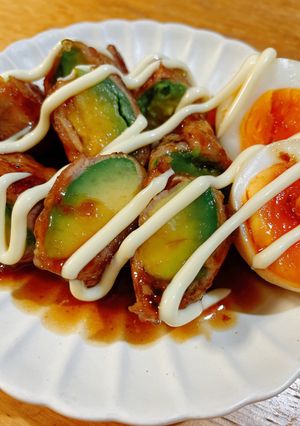 簡単♪ご飯に合う♡肉巻きアボカド甘辛焼き-レシピのメイン写真