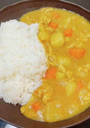 みんな大好き！昔ながらの黄色いカレー-レシピのメイン写真