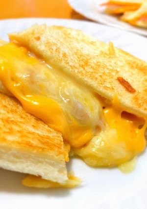 フライパンで♫ホットサンド ハムチーズ-レシピのメイン写真