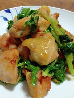 鶏肉とセロリの葉のしょうがニンニク炒め-レシピのメイン写真