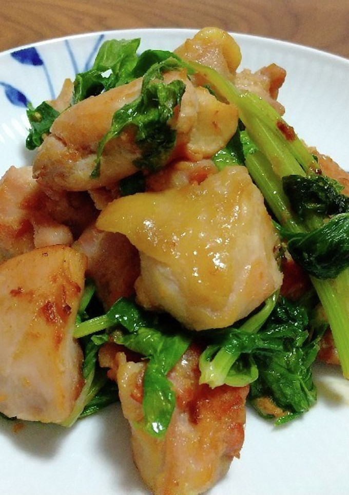 鶏肉とセロリの葉のしょうがニンニク炒め-レシピのメイン写真