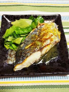 カレー粉がアクセント♡さわらのムニエル-レシピのメイン写真