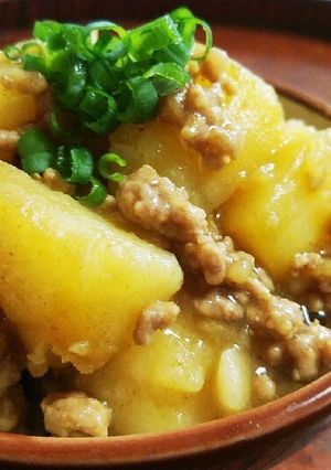 メークインのカレー風味そぼろ煮-レシピのメイン写真