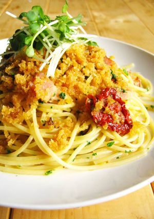 ドライトマトとベーコンのサクサク♪パスタ-レシピのメイン写真