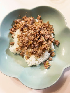 簡単だけど、野菜も足したそぼろ飯-レシピのメイン写真