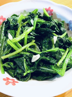 ニンニク香るほうれん草の炒め物-レシピのメイン写真