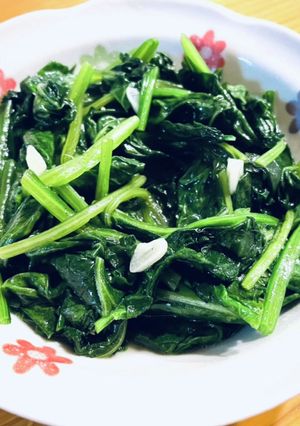 ニンニク香るほうれん草の炒め物-レシピのメイン写真