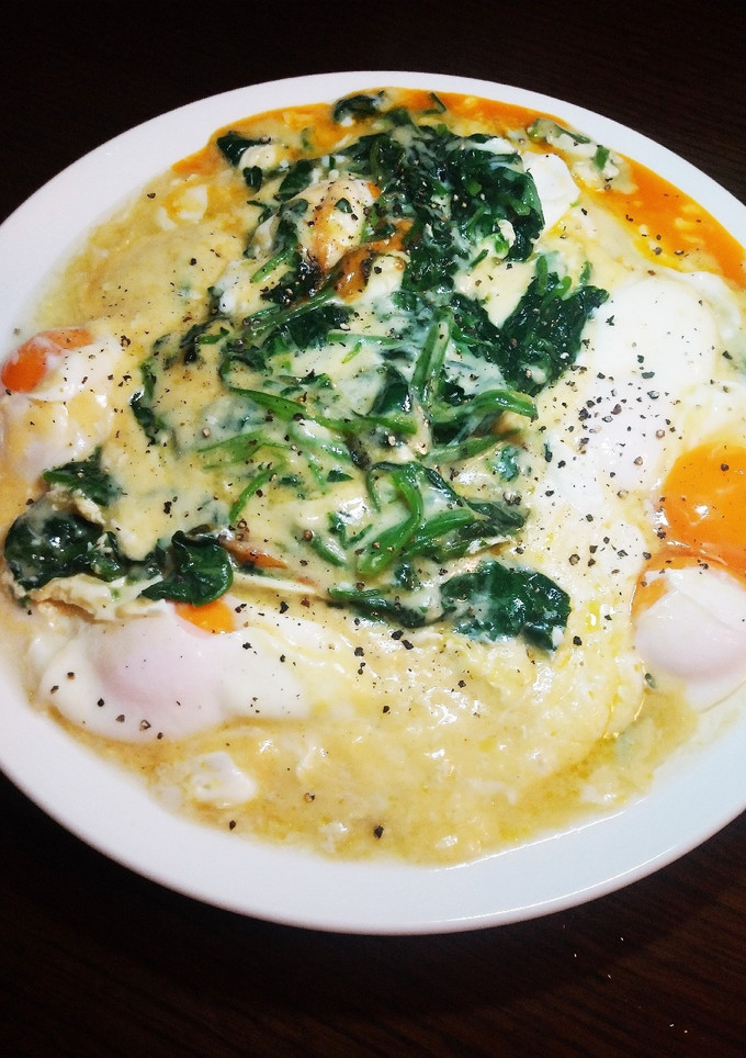 目玉焼き風☆ほうれん草とチーズの蒸し焼き-レシピのメイン写真