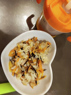 離乳食後期★シーチキンとひじきの炊込ご飯-レシピのメイン写真