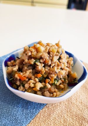 色々入ってる鶏そぼろ-レシピのメイン写真