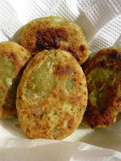 豆腐と米粉のおやき(緑茶味)-レシピのメイン写真