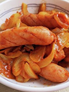 ウインナーと玉ねぎのケチャカレー炒め-レシピのメイン写真