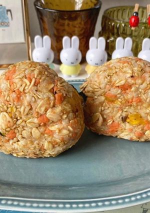 鮭とかぼちゃのオートミールおにぎり-レシピのメイン写真