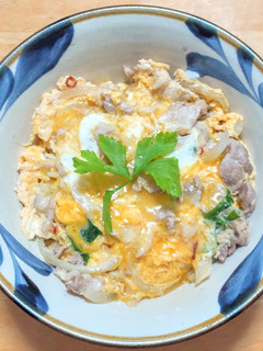 スープセロリ(芹菜)入り豚玉丼-レシピのメイン写真