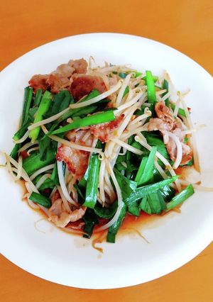 ご飯がすすむ！　我が家の肉ニラもやし炒め-レシピのメイン写真