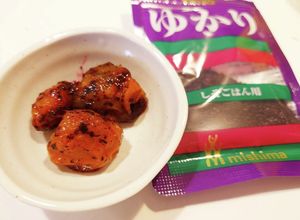 梅シロップの梅とゆかりでねっとり梅干し-レシピのメイン写真
