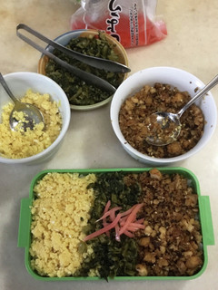 肉なし! 厚揚げそぼろ 三色丼も-レシピのメイン写真