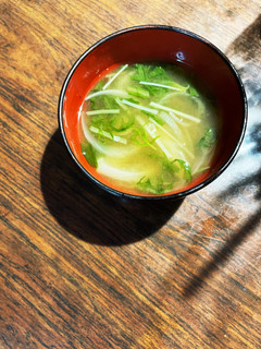 玉ねぎと水菜減塩味噌汁-レシピのメイン写真