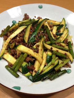 ニンクキとズッキーニの挽肉中華炒め♪-レシピのメイン写真
