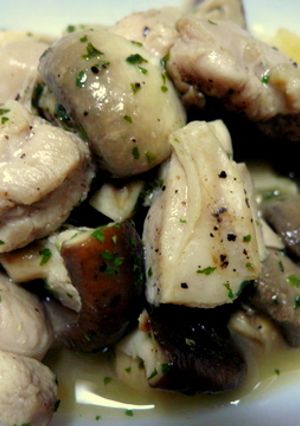 スペイン料理★鶏ときのこのにんにく風味-レシピのメイン写真