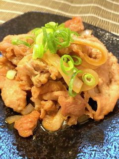 簡単!豚こまと玉ねぎのしょうが炒め-レシピのメイン写真