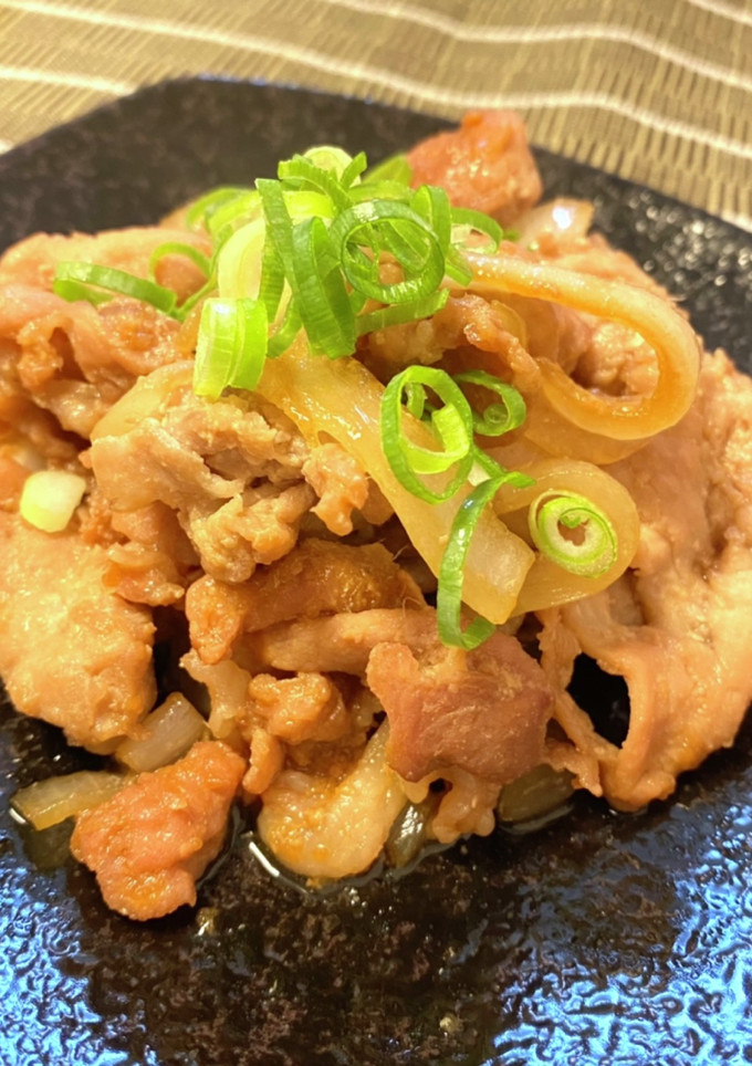 簡単！豚こまと玉ねぎのしょうが炒め-レシピのメイン写真