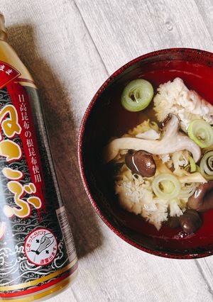 ハナビラタケとヒラタケの汁物×ねこぶだし-レシピのメイン写真