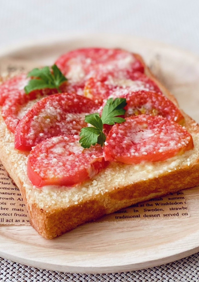 トマトと粉チーズのガリマヨトースト-レシピのメイン写真