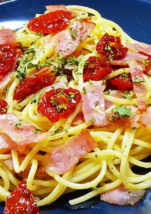 ドライトマトのオイル漬けで作る簡単パスタ-レシピのメイン写真