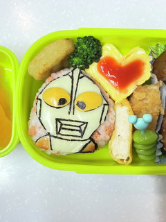 簡単キャラ弁!ウルトラマン弁当♡-レシピのメイン写真