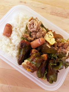ピーマンの肉詰めと生姜焼き弁当-レシピのメイン写真