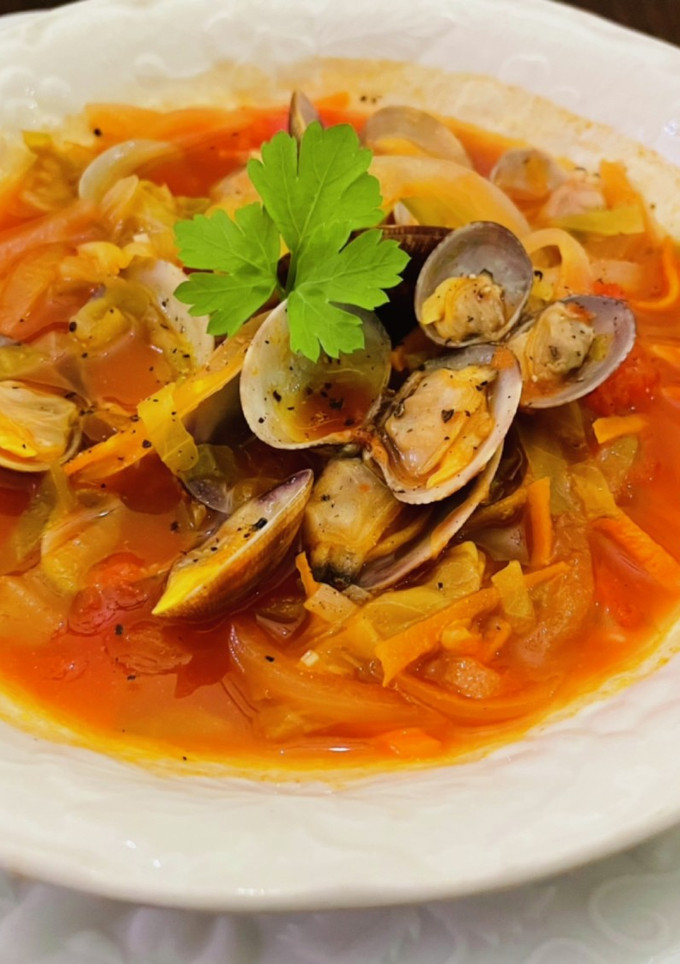 魚介の旨味♡あさりと春野菜のトマトスープ-レシピのメイン写真