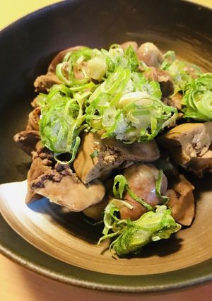 鶏肝/鶏レバーの一品●塩茹で＆ゴマ油かけ-レシピのメイン写真
